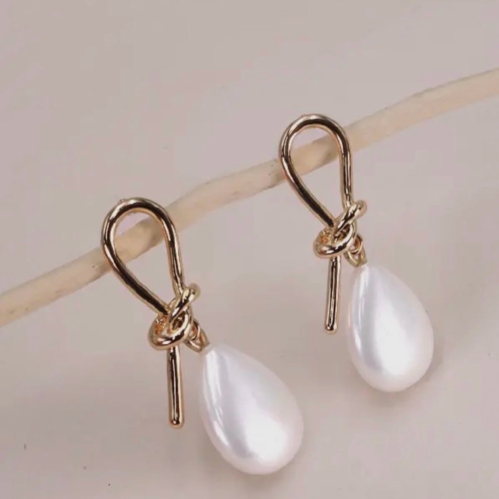Gold and White Teardrop Pearl Earrings